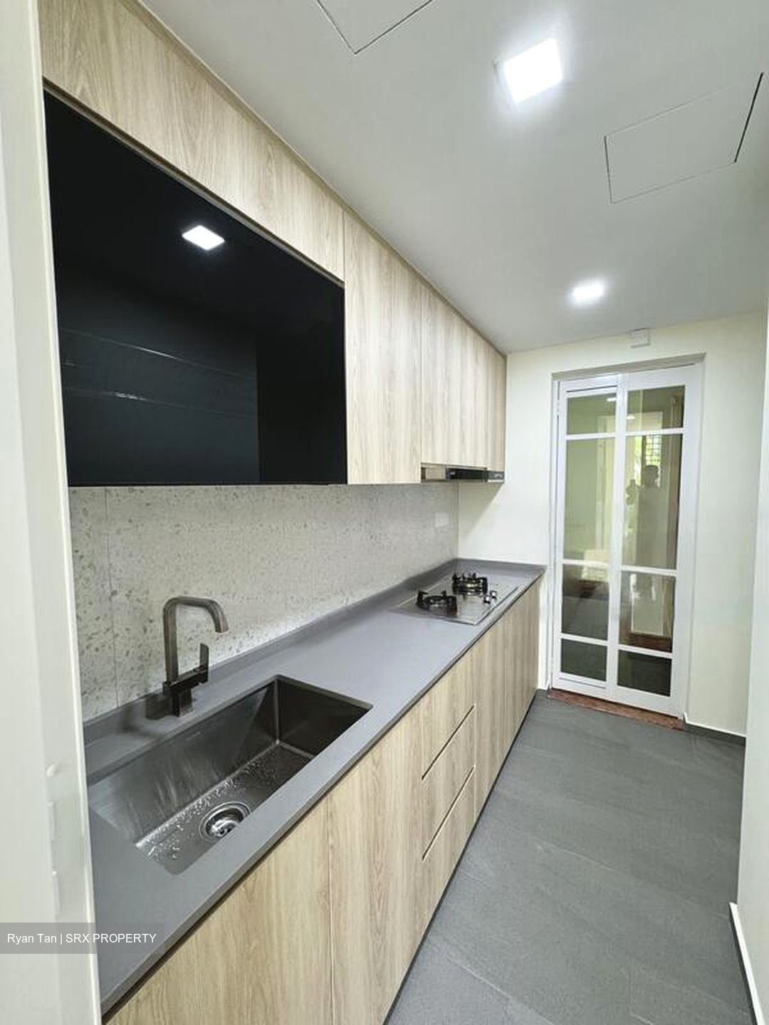 Landbay Condominium (D16), Condominium #458706621